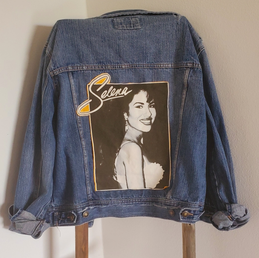 Distressed Denim Jacket w/ Selena Print 🔥